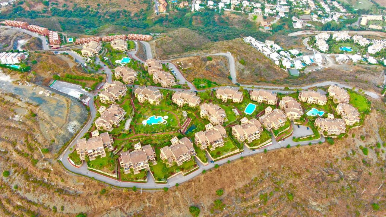 Quartiers Marbella Penthouse In Hacienda Cifuentes Benahavis Apartman Estepona Kültér fotó