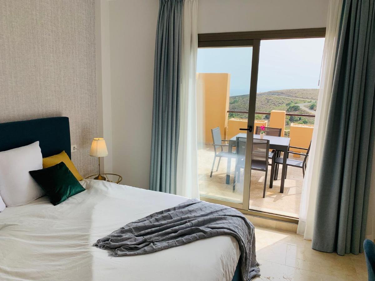 Quartiers Marbella Penthouse In Hacienda Cifuentes Benahavis Apartman Estepona Kültér fotó